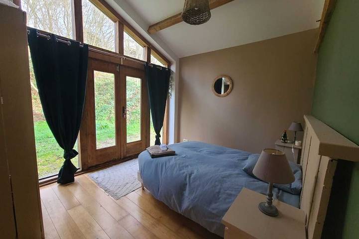 Location de vacances pour 14 personnes, avec terrasse à Mervent - 2