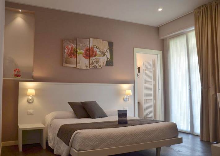 Chambre d’hôte pour 2 personnes, avec jardin ainsi que vue et vue sur le lac à Sirmione - 4