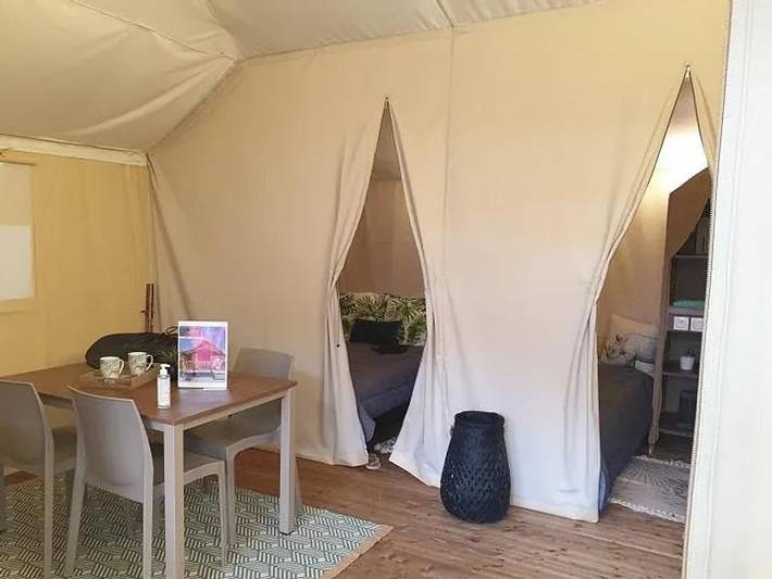 Tente pour 4 personnes, avec sauna dans Auvergne-Rhône-Alpes - 3