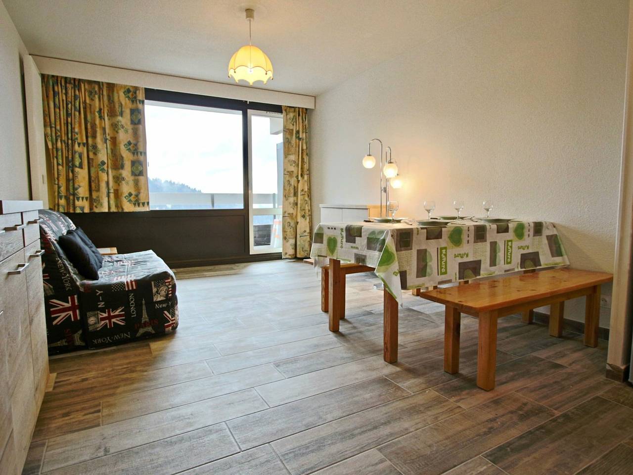 Entire studio, Pleasant studio-cabin 4/5 pers., south view in Chamrousse, Écrins National Park