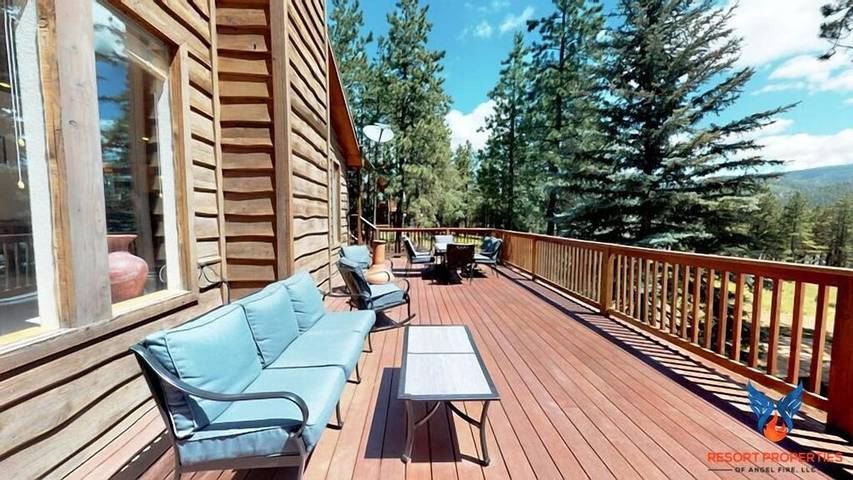Vacation house for 14 people, with balcony and pool in Angel Fire