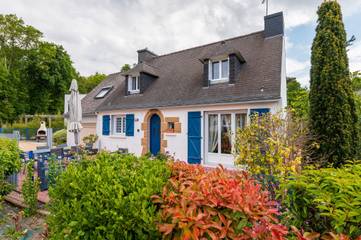 Location de vacances pour 8 personnes, avec jardin, adapté aux familles à Plouhinec (Morbihan)