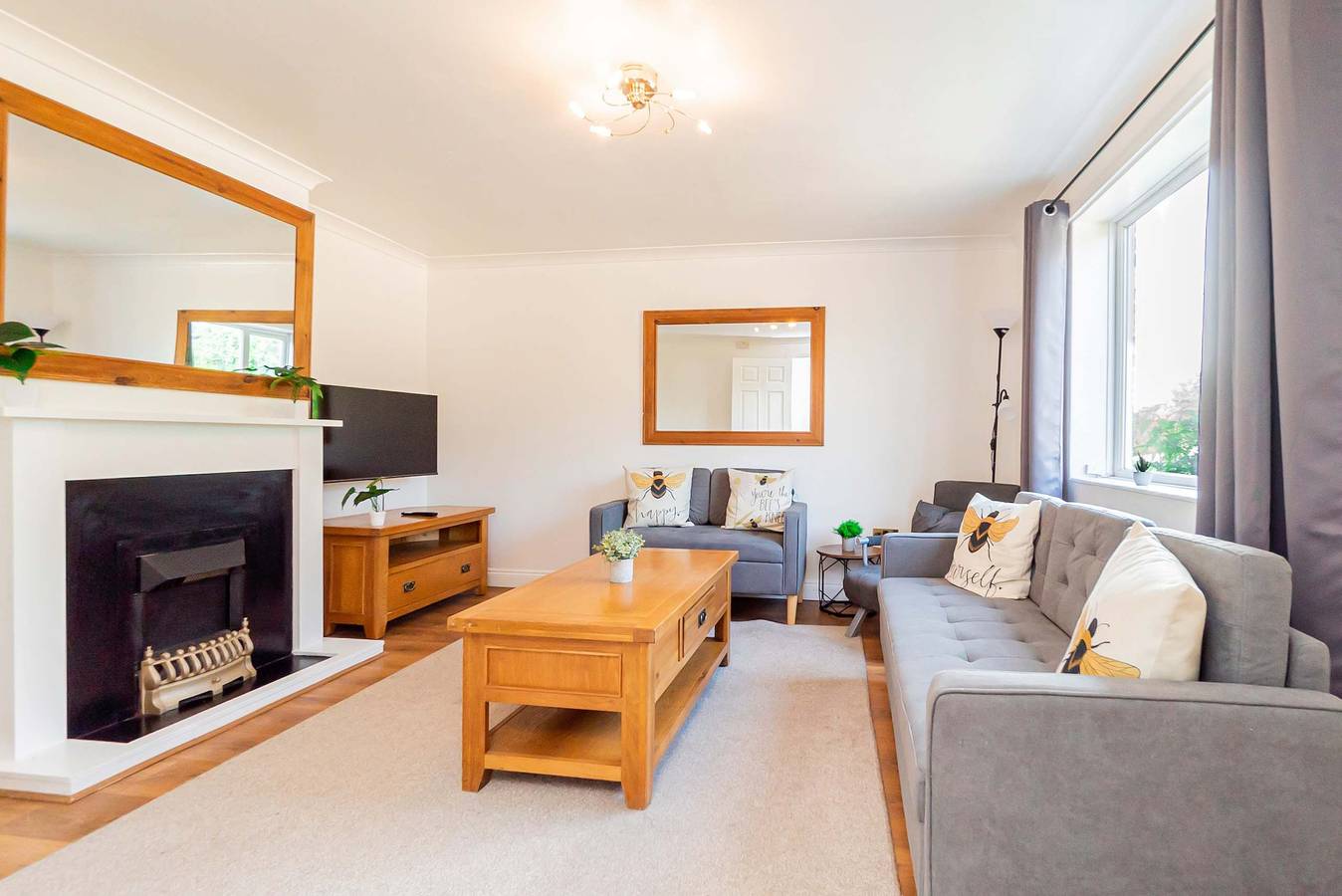Comfortable 3Bed House with Garden & Parking in Eight Ash Green, Colchester