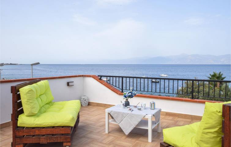 Appartamento intero, Appartamento vista mare con terrazza in Reggio di Calabria, Provincia di Reggio Calabria