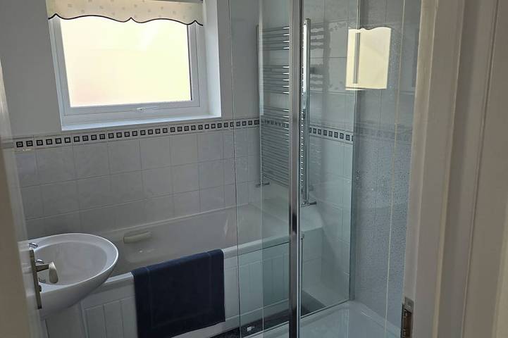 2 bedroom chalet bungalow, short drive to The New Forest and Bournemouth beaches in Poole, Sudoeste de Inglaterra