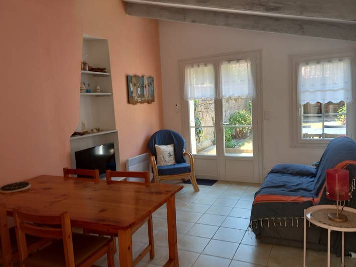 Casa de vacaciones 'Maison Au Cœur Du Château D'Oléron' con terraza privada y Wi-Fi in Le Château-d'Oléron, Côte de Beauté