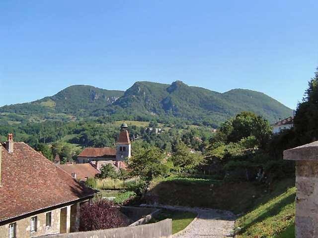 Appartement entier, Apartment in Salins-les-Bains, Jura Francais