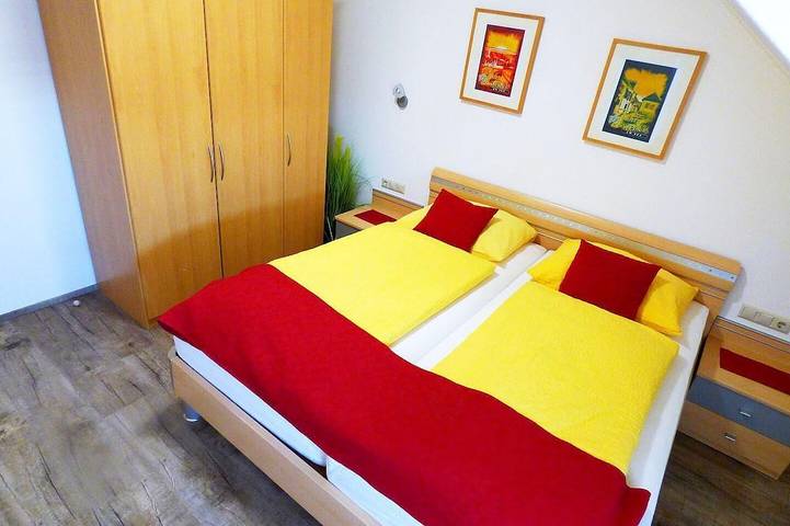 Ferienwohnung für 3 Personen, mit Balkon und Garten - 1