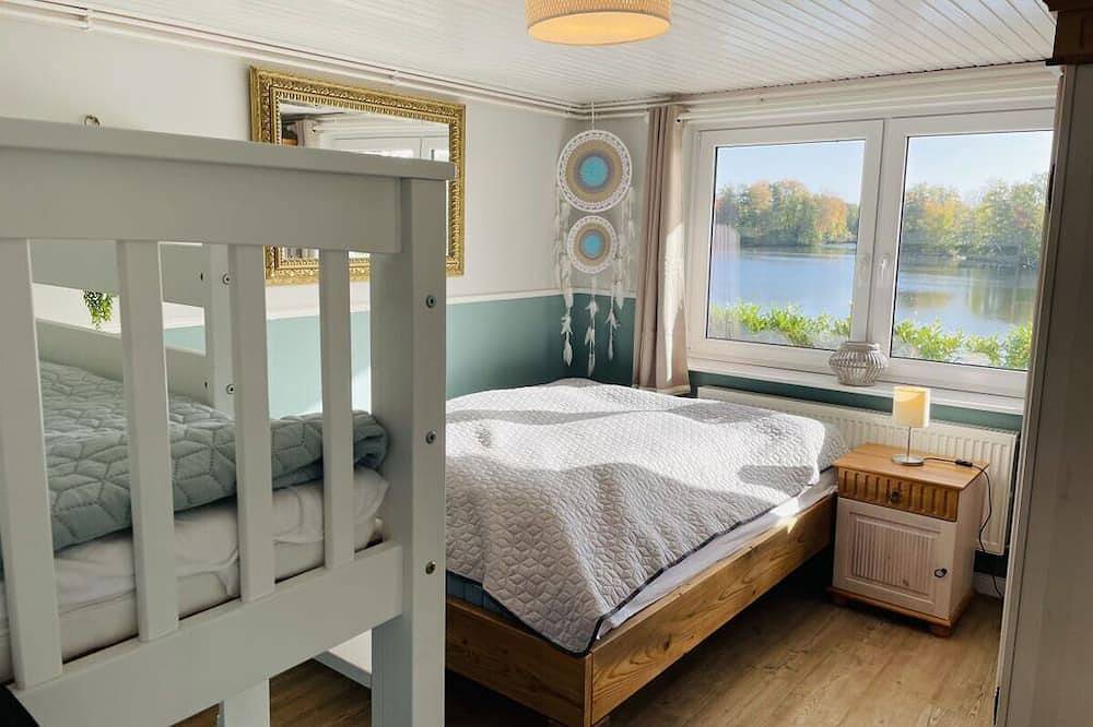 Ferienhaus in Güster mit Schwimmbecken in Büchen, Kreis Herzogtum Lauenburg