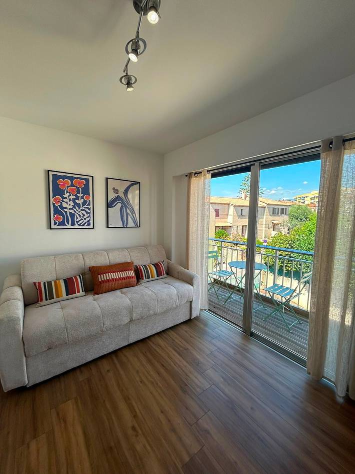 Monolocale intero, Monolocale 'Les Jacinthes Proche Mer' con Balcone, Wi-Fi e Aria Condizionata in Cros de Cagnes, Cagnes-sur-Mer