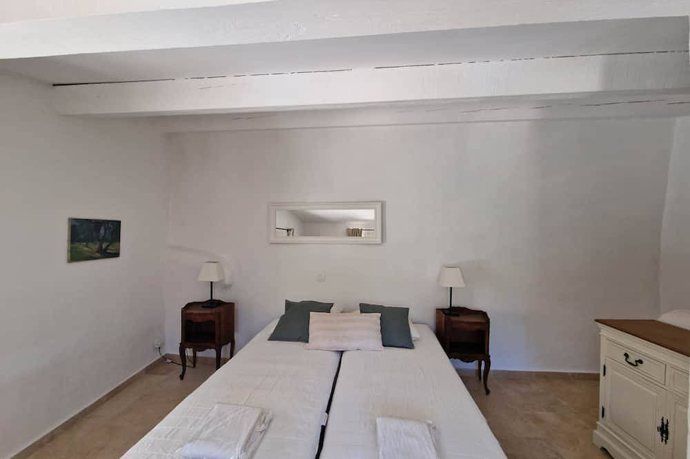 Appartement entier, Romantische Vakantiewoning Saint Martin 1 met Groot Privéterras, Gedeeld Zwembad in Le Plan-de-la-Tour, Région de Draguignan