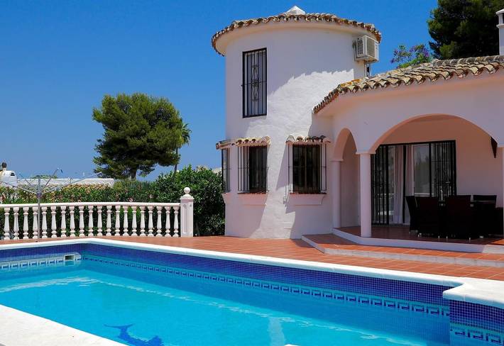 Villa with Pool near Fuengirola with Mountain View, Pool, Wi-Fi & Garden in Mijas Costa, Mijas