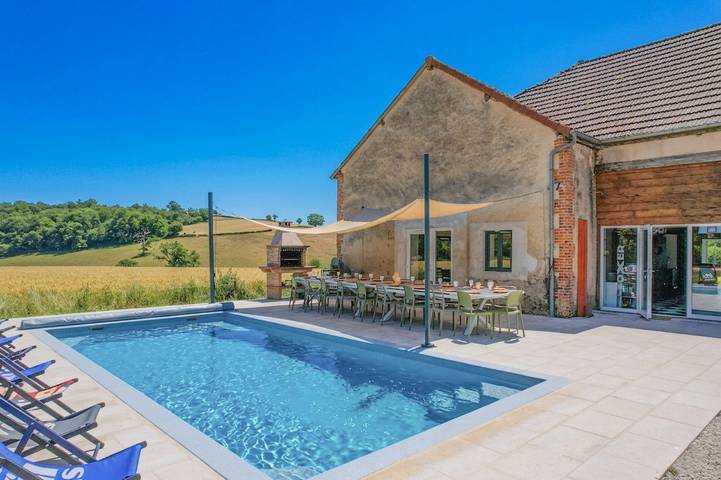Villa pour 30 personnes, avec jardin ainsi que piscine et terrasse, animaux acceptés en Bourgogne - 2