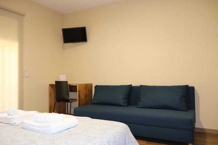 Location de vacances pour 2 personnes, avec jardin ainsi que piscine et vue dans Campo Do Gerez - 3