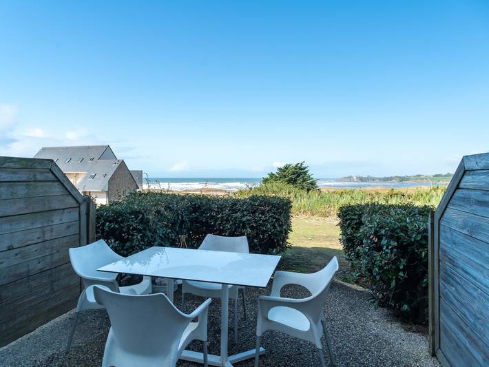 Gîte pour 5 personnes, avec terrasse, animaux acceptés dans Plage De La Falaise - 3