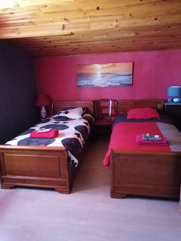 Chambre d’hôte pour 2 personnes, avec piscine et jardin à Durfort-Lacapelette