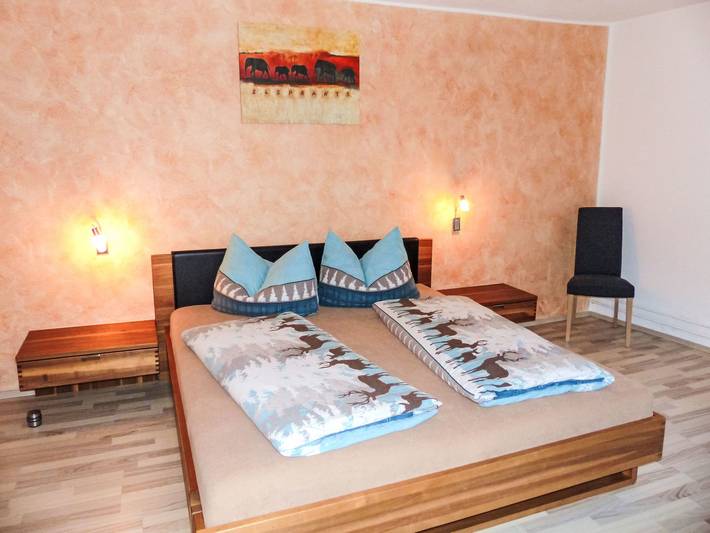 Ferienwohnung für 8 Personen, mit Balkon und Garten sowie Ausblick in Oetz - 4