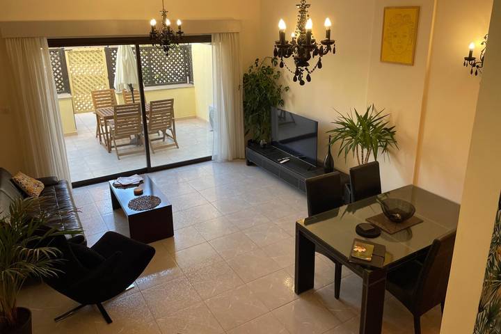 Ganze Ferienwohnung, Ferienwohnung für 4 Personen mit Pool in Paphos, Südzypern