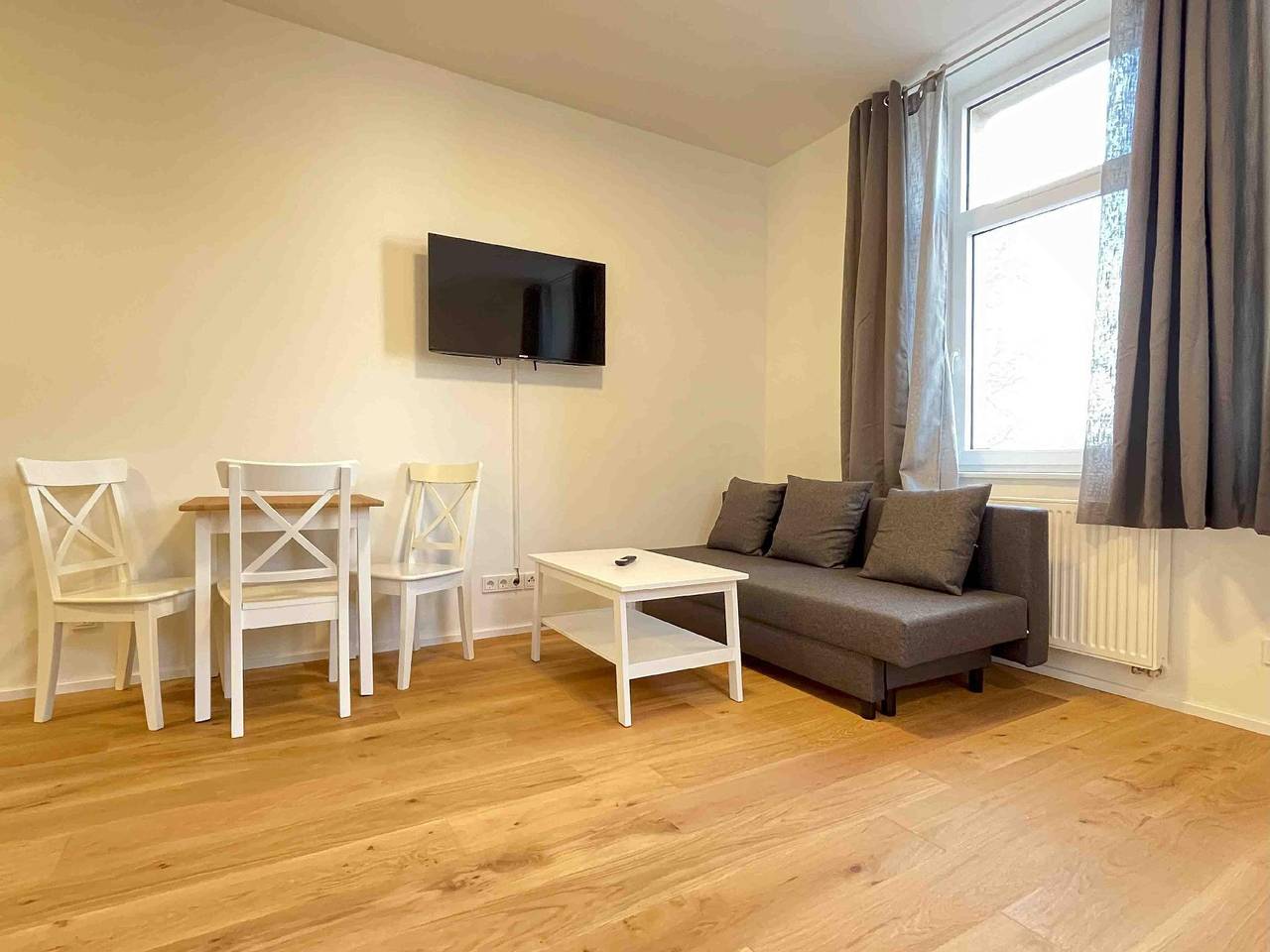Ganze Ferienwohnung, Am1O40 Smarte Monteurwohnung in super Lage in Amberg, Ostbayern