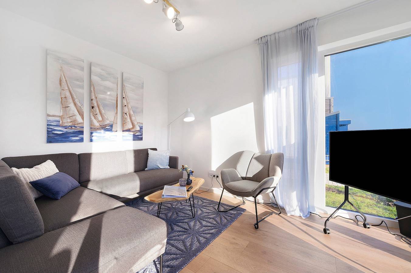 Casa vacacional 'Meeresbrise' con vistas al lago, terraza privada y Wi-Fi in Tossens, Butjadingen