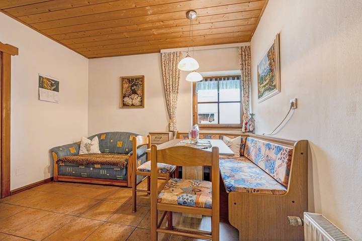 Hel lejlighed, Holiday Apartment 'Schwalbennest' with Mountain View, Wi-Fi, Balcony and Garden in Spinges, Mühlbach