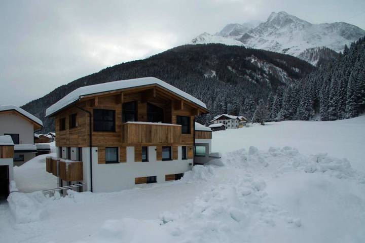 Appartement voor 6 personen, met sauna en tuin in Pettneu am Arlberg