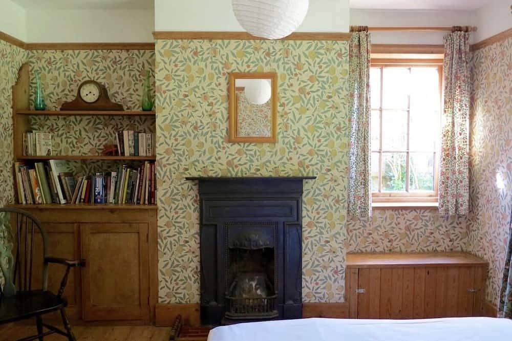 Cottage for 14 People in Lymington, New Forest National Park