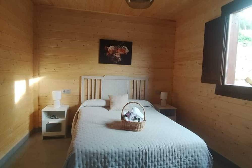 Casas de Madera en las Montañas con Piscina y Barbacoa, en la Sierra del Segura in Yeste, Albacete Province