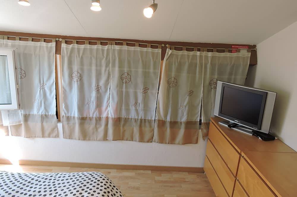 Pleasant house in quiet and secure residence with swimming pool in Vic La Gardiole in Vic-la-Gardiole, Côte d'Améthyste
