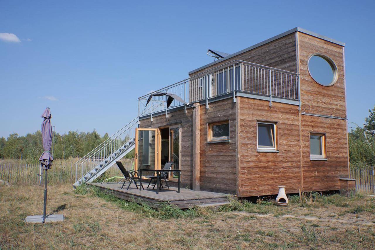 Holzhaus am Bergheider See in Lichterfeld-Schacksdorf, Naturpark niederlausitzer heidelandschaft (Brandenburg)