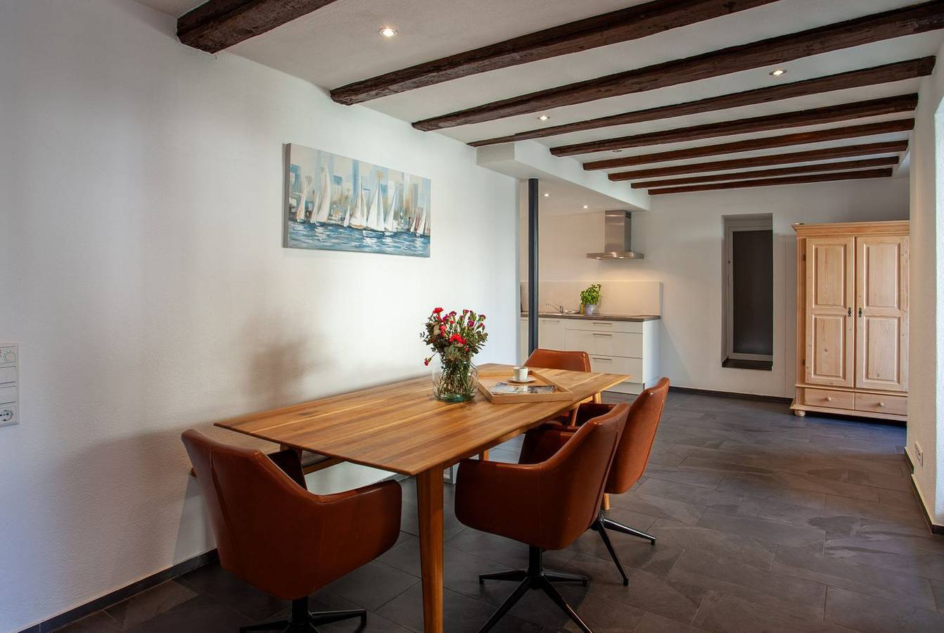 Genieße den Tag! Ferienhaus Carpe Diem mit Charme und Teilseesicht. in Bodman-Ludwigshafen, Obersee (Bodensee)