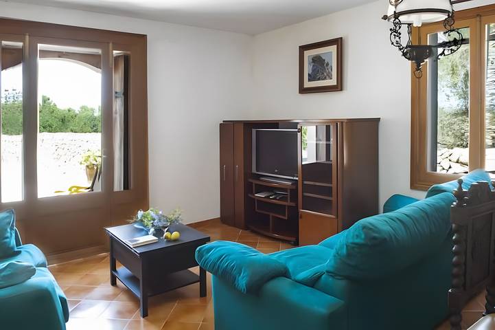 Villa 'Torremarina' con piscina privada, terraza privada y wifi in Es Trenc, Campos