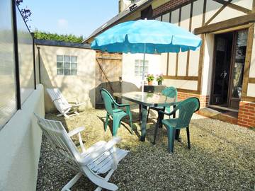Gîte for 5 People in Saint-Sauveur-d'Émalleville, Seine-Maritime, Photo 1