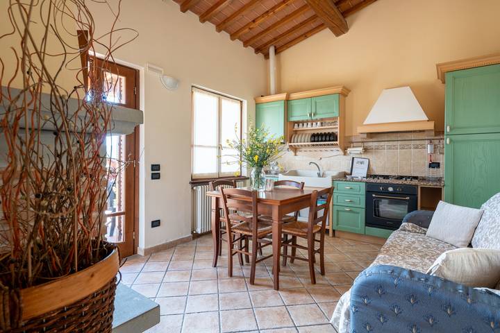 Entire apartment, Farfalle e Fiori – Agriturismo with Experiences, Breakfast Included - Le Ceregne Bio in Pieve Santo Stefano, Valtiberina