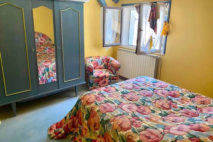 Location de vacances pour 4 personnes, avec Balcon ainsi que Jardin et Piscine à Saint-Vérand - 3