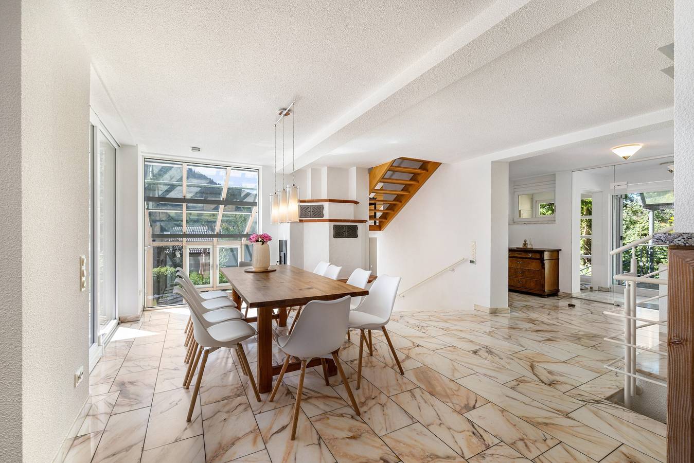 Großzügige Villa 'Encanto' mit 4 Sz, Terasse, Wintergarten und vielen Aktivitäten in Albstadt, Neckar-Alb
