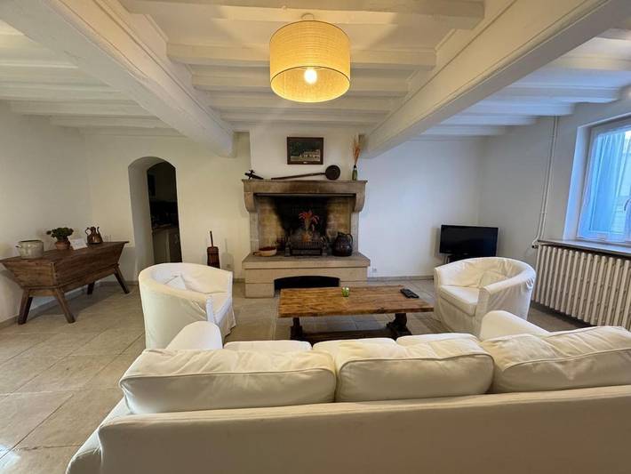 Location de vacances pour 6 personnes, avec terrasse dans La Chapelle-de-Guinchay - 2