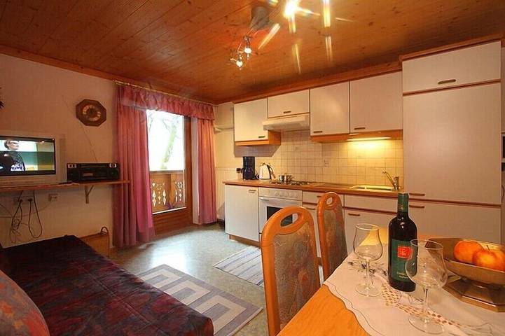 Ferienwohnung für 4 Personen, mit Balkon und Whirlpool sowie Sauna in Hintersee (Salzburger Land)