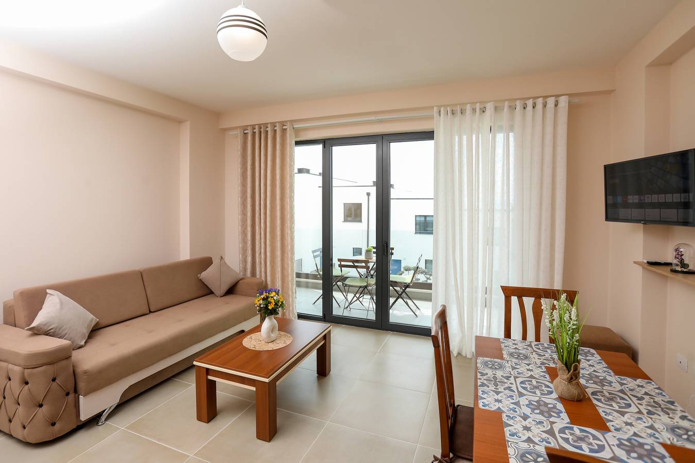 Apartamento entero, Apartamento de vacaciones para 4 personas con balcón in Vlorë (Ciudad), Vlorë