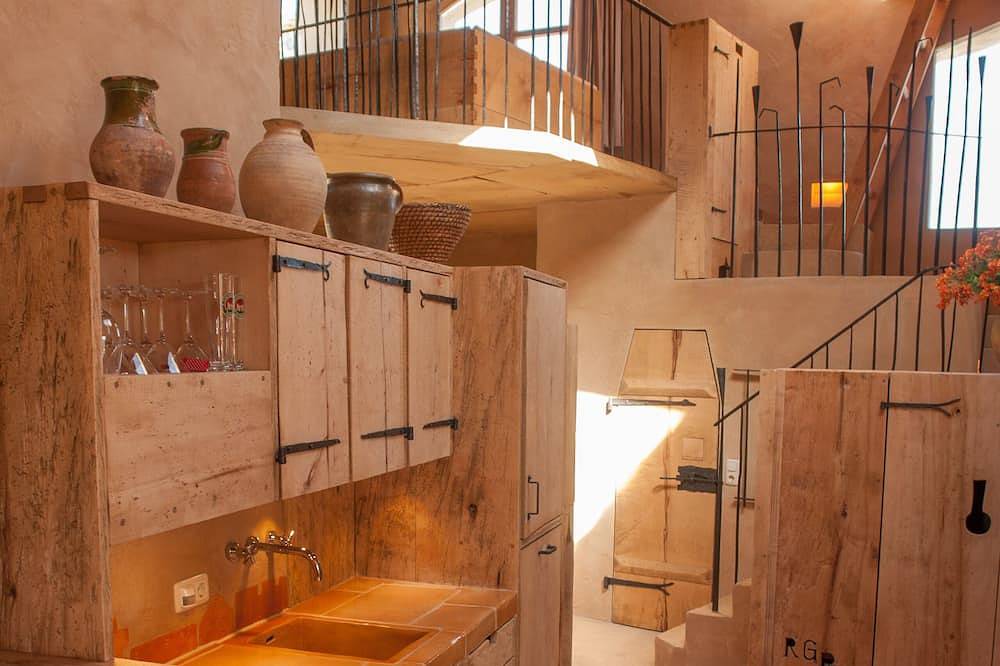 Ganze Wohnung, Ferienwohung Turmpalais im Turm zu Schloss Schedling nahe dem Chiemsee in Trostberg, Landkreis Traunstein
