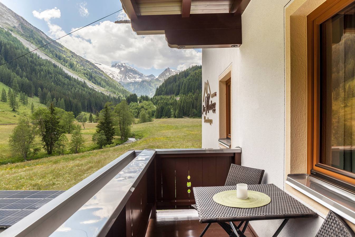 Ganze Wohnung, Ferienwohnung 'Haus Marchegg - Gletscher' mit Bergblick in Hintertuxer Gletscher, Hintertux