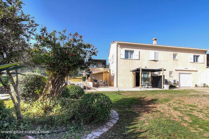 Gîte pour 2 personnes, avec Terrasse ainsi que Jardin et Vue