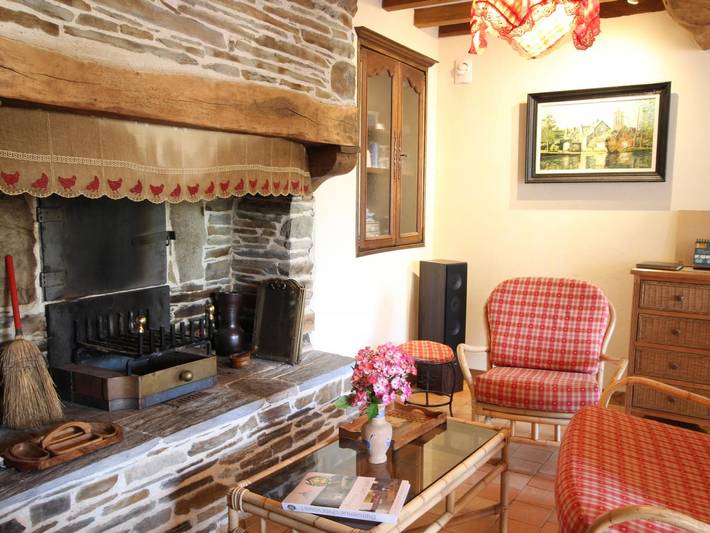 Gîte pour 6 personnes, avec jardin dans Saint-Ébremond-de-Bonfossé - 4