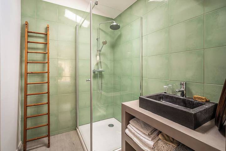 Stone Villa with Fully Private Pool not overlooked & AC - 20 min from Beaches in Bizanet, Côte méditerranéenne (France)