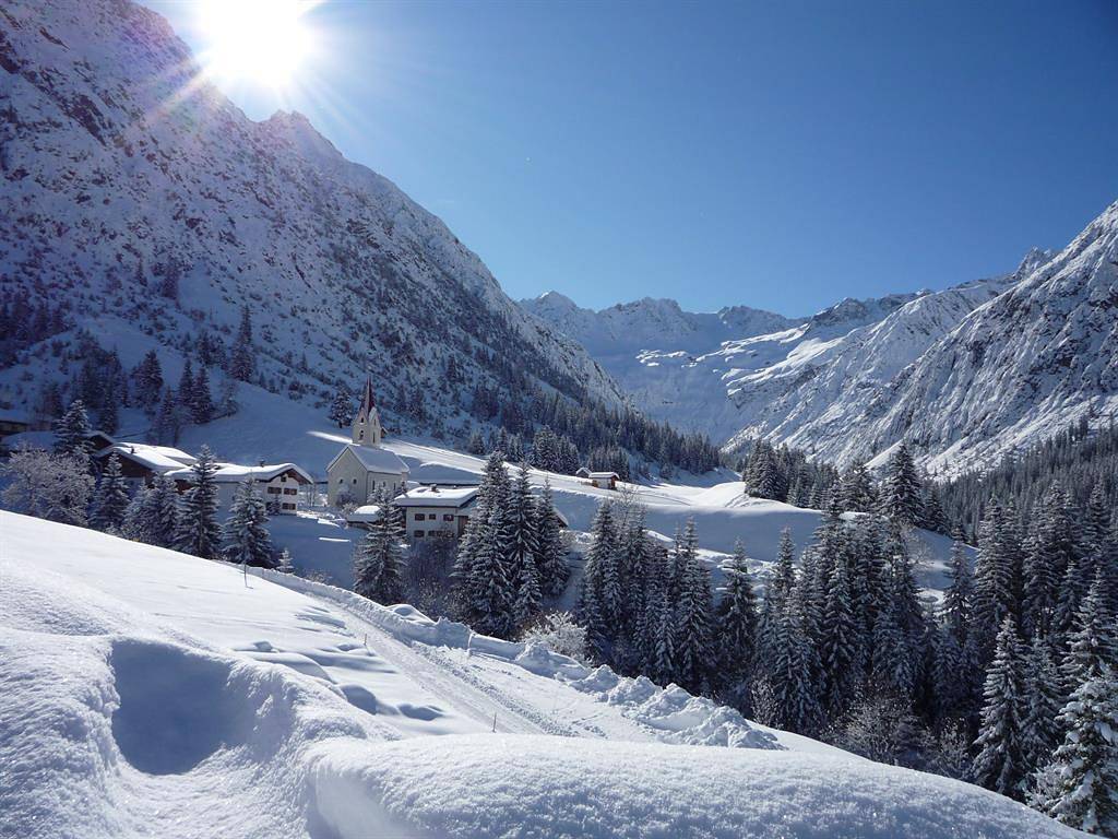 Ganze Ferienwohnung, 85 qm Naturparkchalet,unteres, 2 Schlafzimmer in Gramais, Außerfern