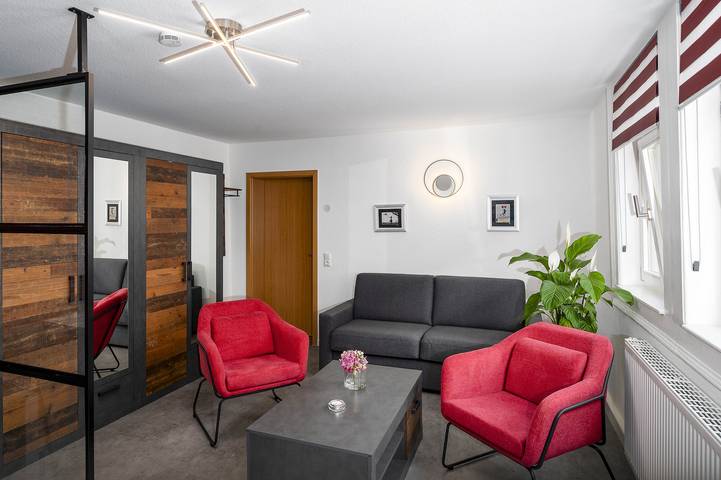 Ganze Ferienwohnung, City & Business Appartements Arnstadt - Zim 1, City Appartement ,40m²,komb.Wohn-Schlafraum,Küche,Bad mit Dusche,1.Og in Arnstadt (Thüringen), Arnstadt