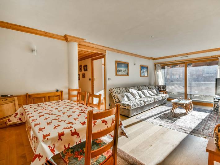Gîte pour 8 personnes, avec balcon dans Office De Tourisme Des Gets - 2