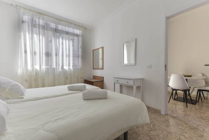 Apartamento para 3 personas, con balcón en Playa de San Juan Tenerife