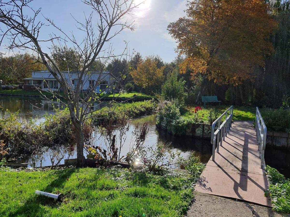 Appartement entier, One-Bedroom Apartment in Hortillonnages d'Amiens, Amiens
