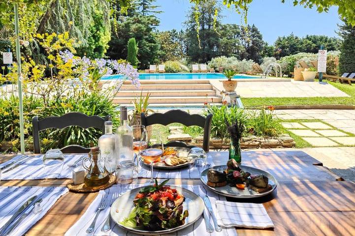 Hôtel pour 2 personnes, avec vue ainsi que jardin et piscine, animaux acceptés à Graveson - 4